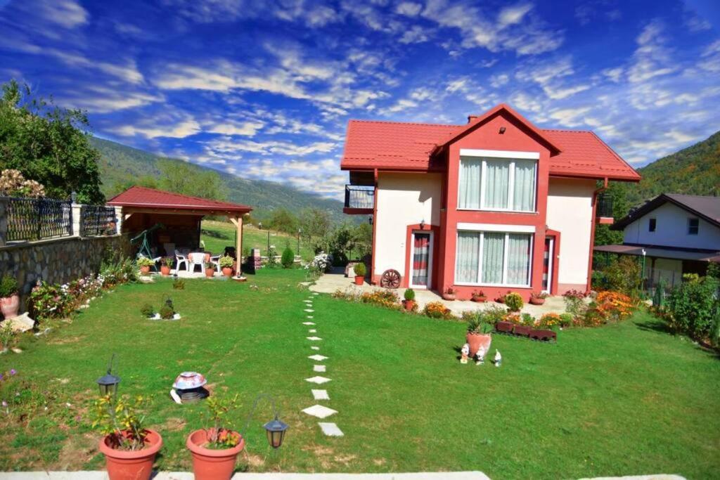 ביטולה Villa Kiko Mountain Village מראה חיצוני תמונה