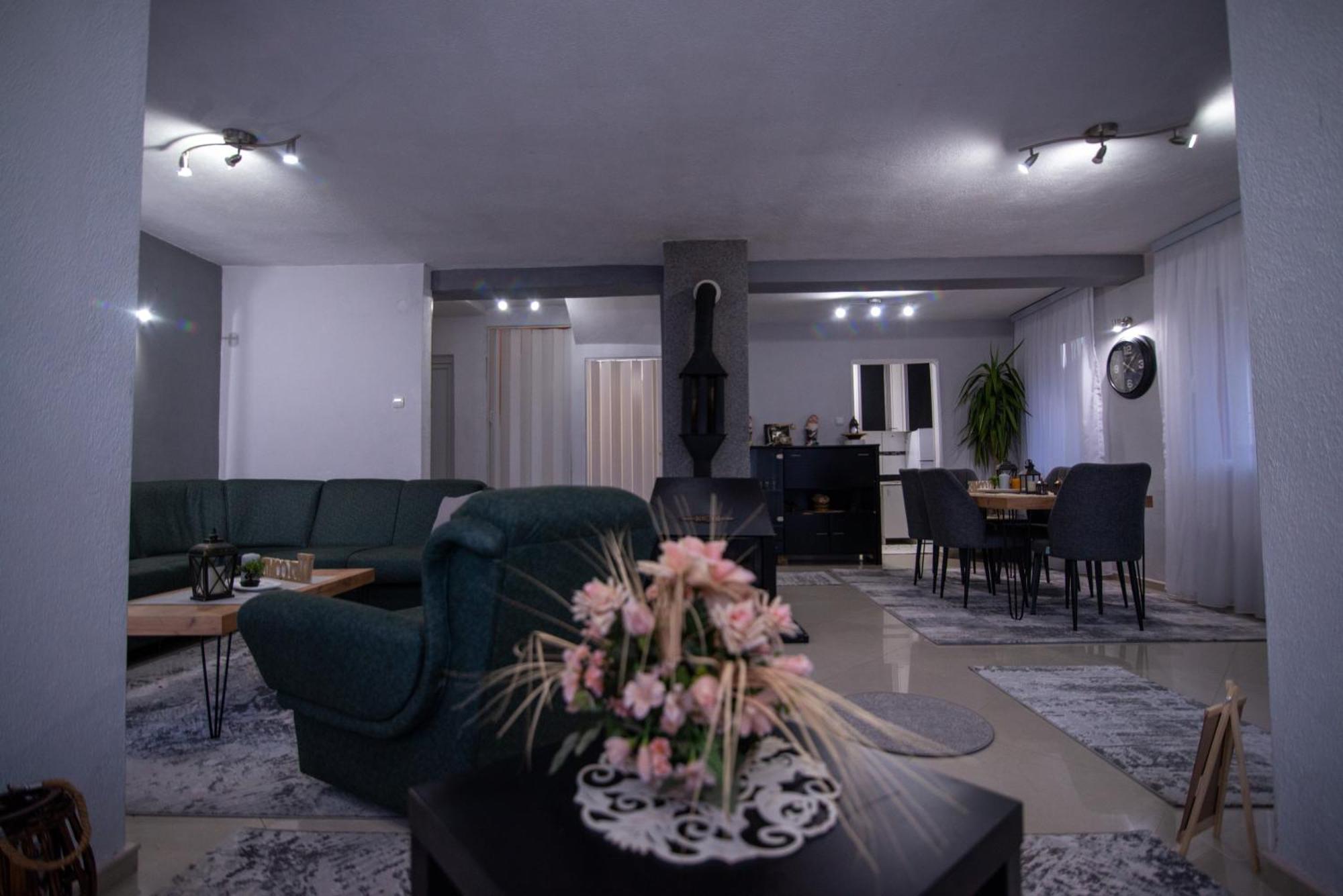 ביטולה Villa Kiko Mountain Village מראה חיצוני תמונה